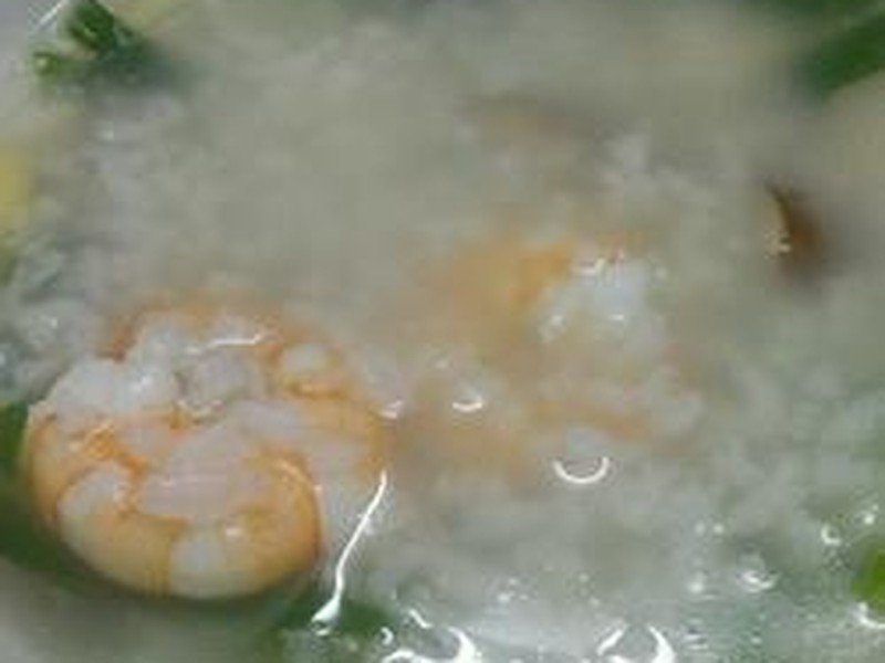 鲜虾花甲香菇粥