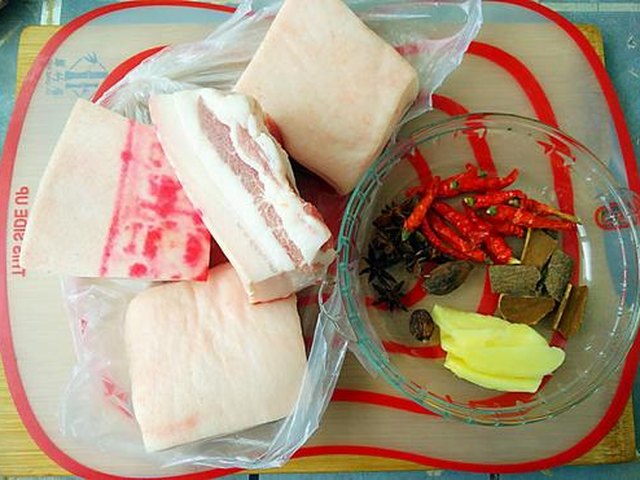 【梅菜扣肉】步骤3