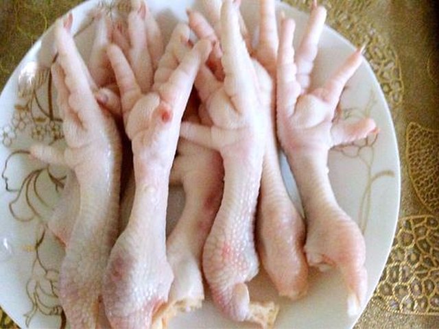 【豆豉蒸凤爪】步骤1