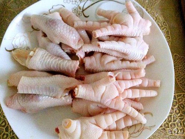 【豆豉蒸凤爪】步骤2