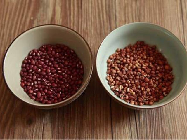 【红豆薏仁牛奶粥】步骤1