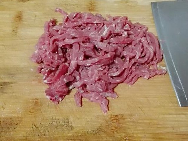 【牛肉菠菜粥】步骤2