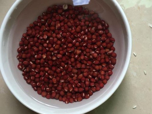 【红豆黑米粥】步骤2
