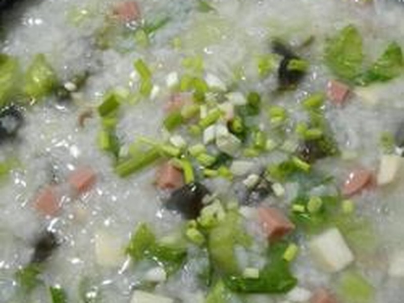 皮蛋火腿粥