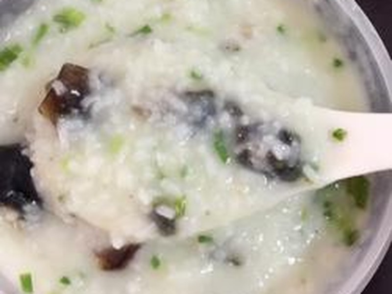 皮蛋瘦肉粥