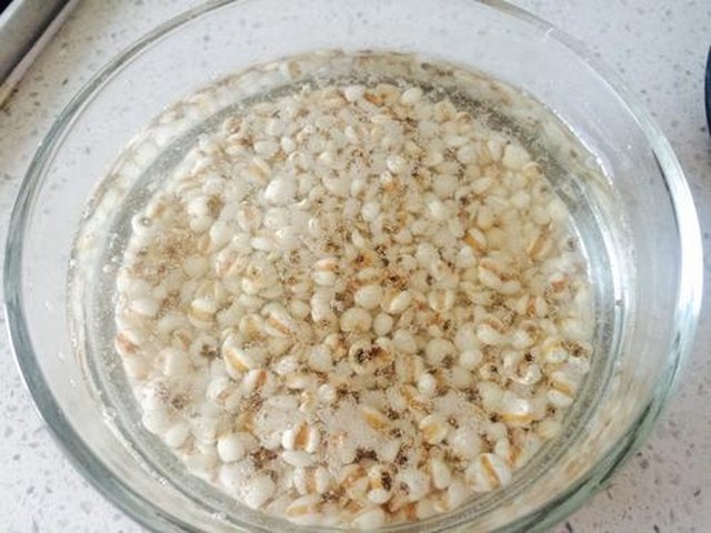【山药薏米粥】步骤1