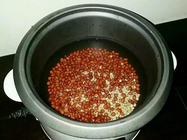 【红豆薏米粥】步骤3