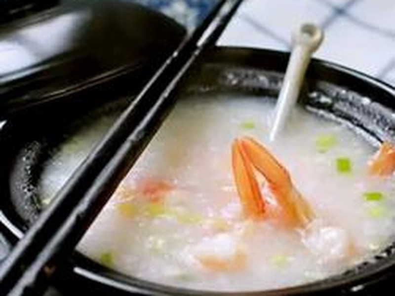 鲜虾砂锅粥