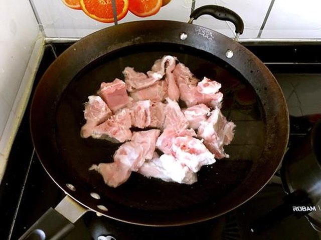 【红豆薏米脊骨汤】步骤3