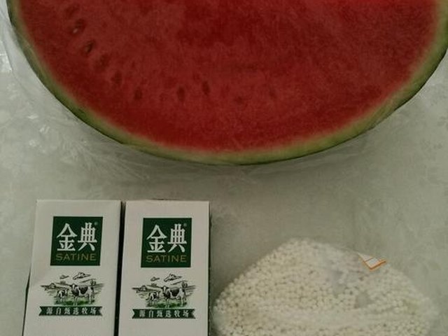 【西瓜牛奶西米露】步骤1