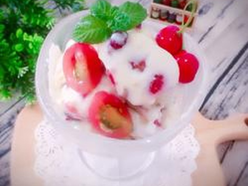 圣女果香蕉炒酸奶