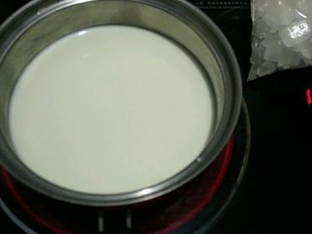 【牛奶红豆木瓜西米露】步骤3