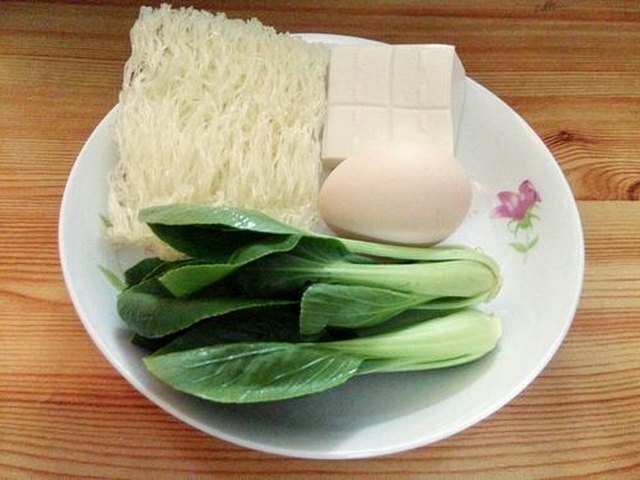 【粉丝豆腐汤】步骤1