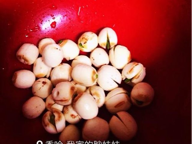【木瓜莲子银耳羹】步骤1