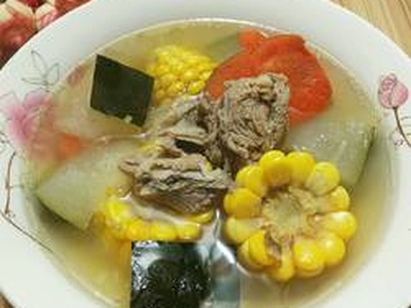 杂蔬猪骨汤