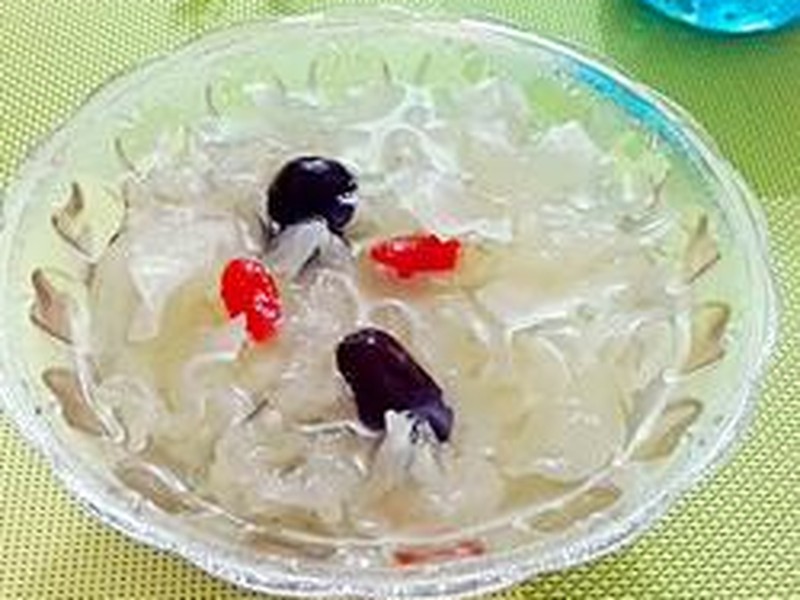 银耳枸杞红枣汤