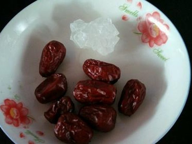 【自制水果热罐头】步骤2