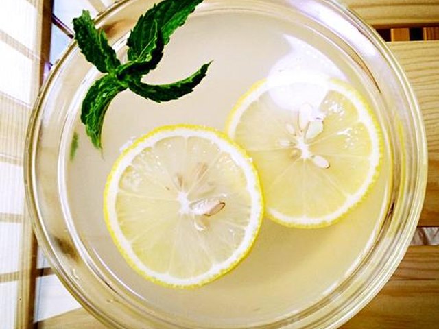 【薏米柠檬水】步骤1