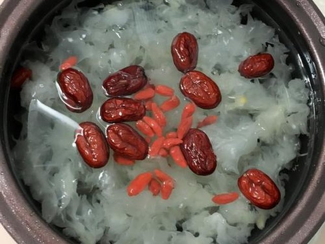 【冰糖雪耳鸡蛋糖水】步骤4