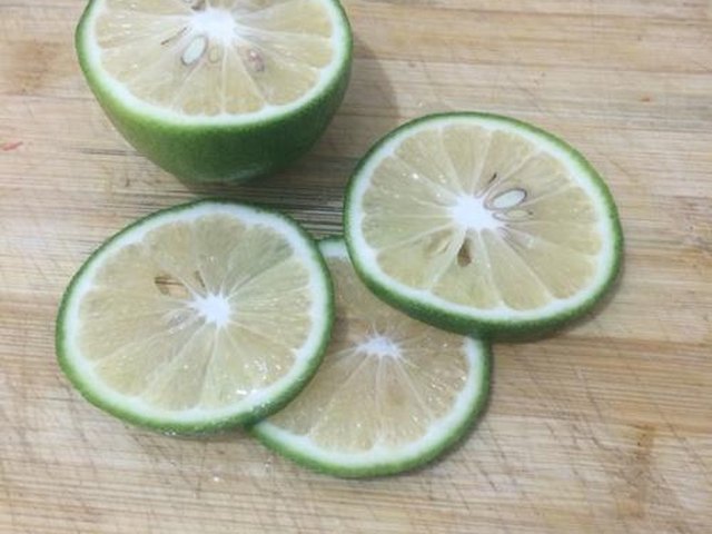 【西瓜青柠饮】步骤2