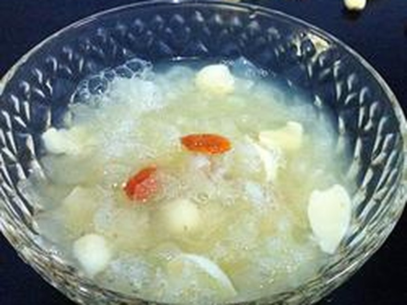 百合银耳莲子汤