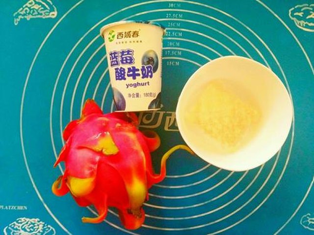 【火龙果酸奶冻】步骤1制作图解