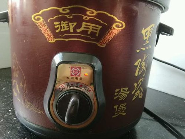【红枣银耳莲子羹】步骤4